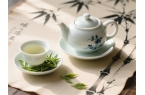 喝懂白茶的人，都慢慢学会了慢下来